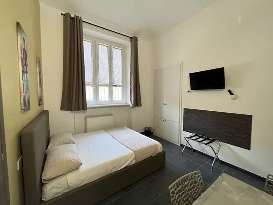 Basic Tek Büyük veya İki Ayrı Yataklı Oda