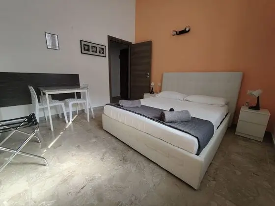 Basic Tek Büyük veya İki Ayrı Yataklı Oda