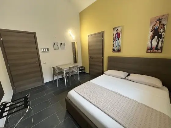 Basic Tek Büyük veya İki Ayrı Yataklı Oda