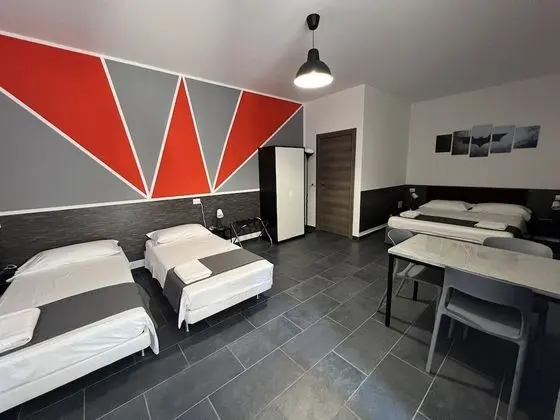 Basic Tek Büyük veya İki Ayrı Yataklı Oda