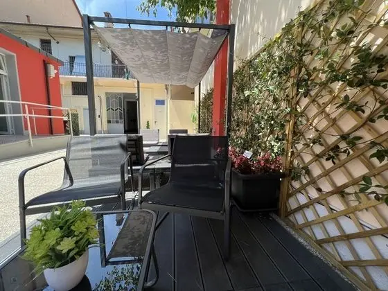 Basic Tek Büyük veya İki Ayrı Yataklı Oda