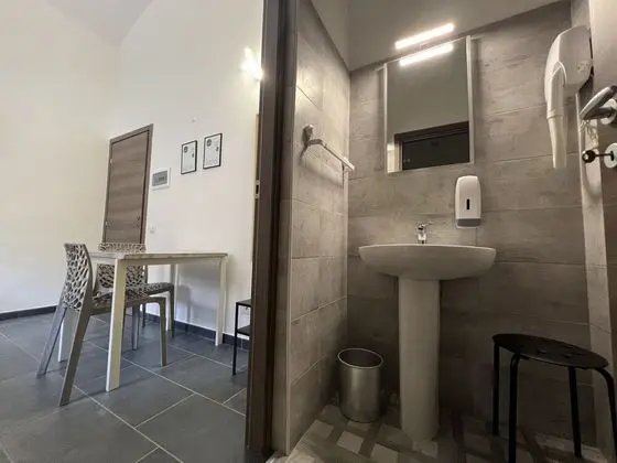 Basic Tek Büyük veya İki Ayrı Yataklı Oda