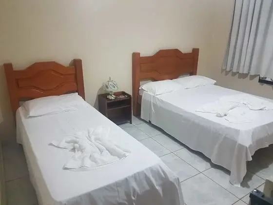 Üç Kişilik Oda