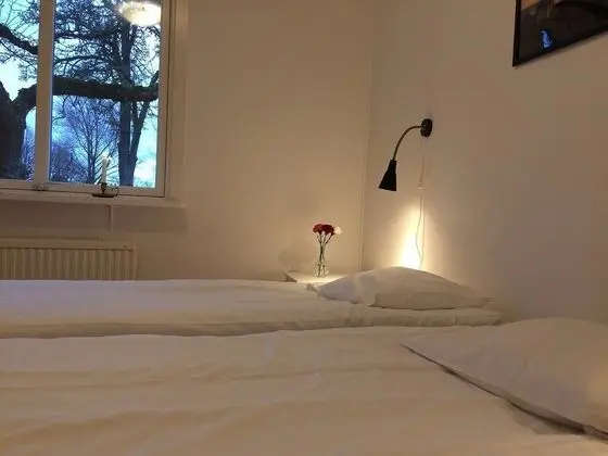 Standard Üç Kişilik Oda, Ortak Banyo (Pensionatsrum Loftet)
