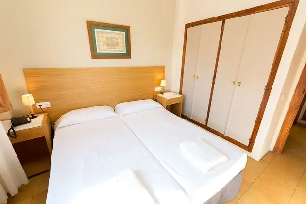 Villa, 1 habitacion. 2 adultos