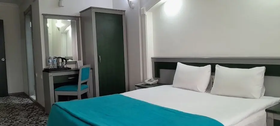 Standard Tek Büyük Yataklı Oda