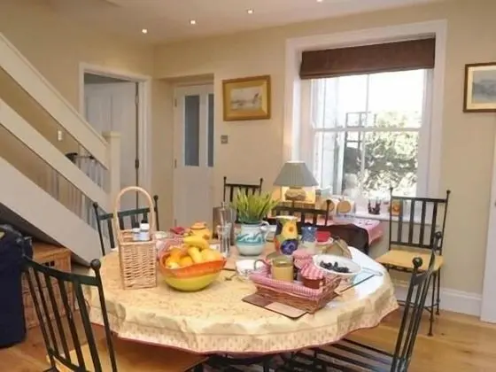 İki Ayrı Yataklı Oda, Özel Banyo (with Bath and Shower)