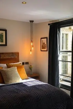 Comfort Tek Büyük Yataklı Oda