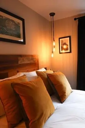 Comfort Tek Büyük Yataklı Oda