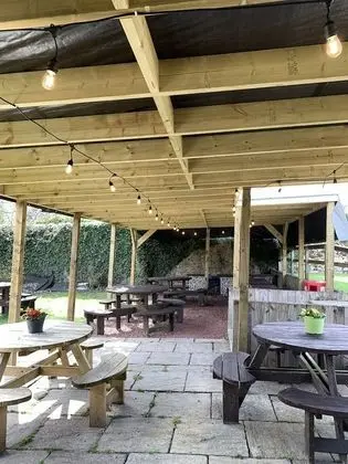 Tek Büyük veya İki Ayrı Yataklı Oda, Banyolu/Duşlu (with Sofabed)