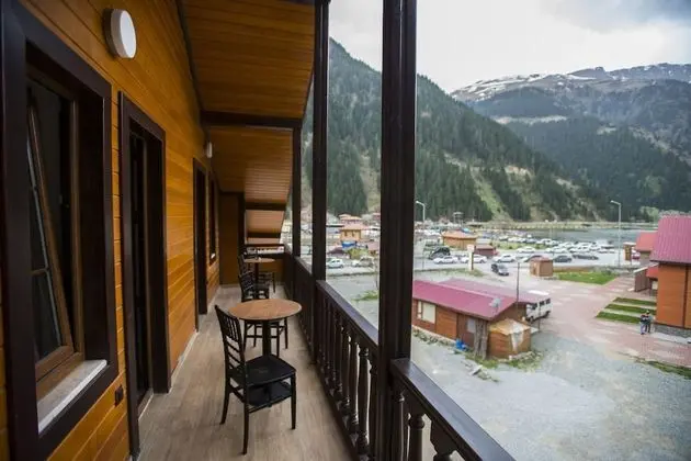 Süit, Balkon, Göl Manzaralı