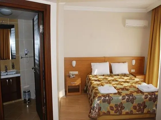 Standart Üç Kişilik Oda, Kısmi Deniz Manzaralı, Balkonsuz
