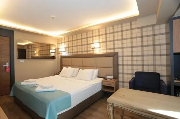 Standart Oda, Kara Manzaralı