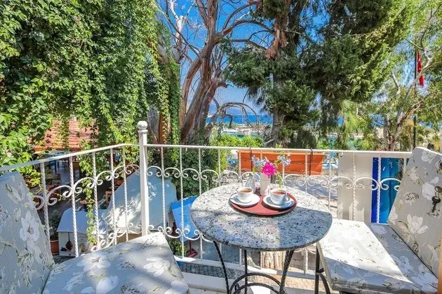 Oda, Balkon, Deniz Manzaralı