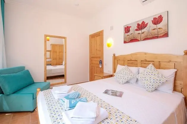 Oda, Balkon, Kısmi Deniz Manzaralı