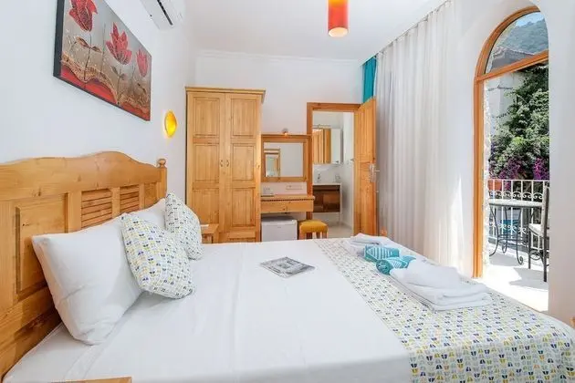 Oda, Balkon, Kısmi Deniz Manzaralı