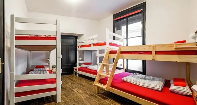 Bunk Bed in 6-Bed Mixed Dormitory Room