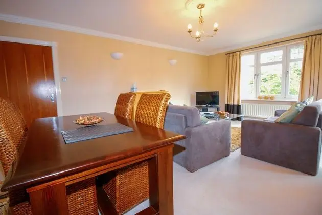 Luxury Apart Daire, 2 Yatak Odası, Engellilere Uygun (2E, Traquair)
