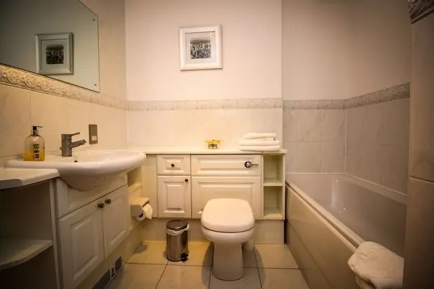 Luxury Apart Daire, 2 Yatak Odası, Engellilere Uygun (2E, Traquair)