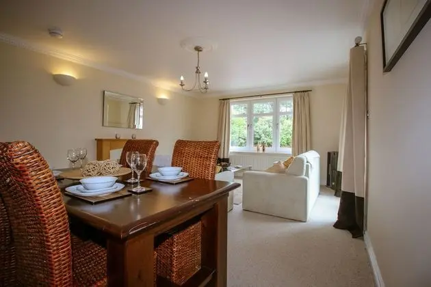 Luxury Apart Daire, 2 Yatak Odası, Engellilere Uygun (3E, Abbotsford)