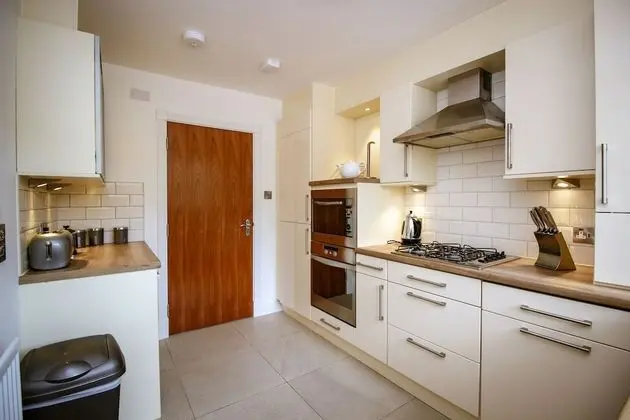 Luxury Apart Daire, 2 Yatak Odası, Engellilere Uygun (3E, Abbotsford)