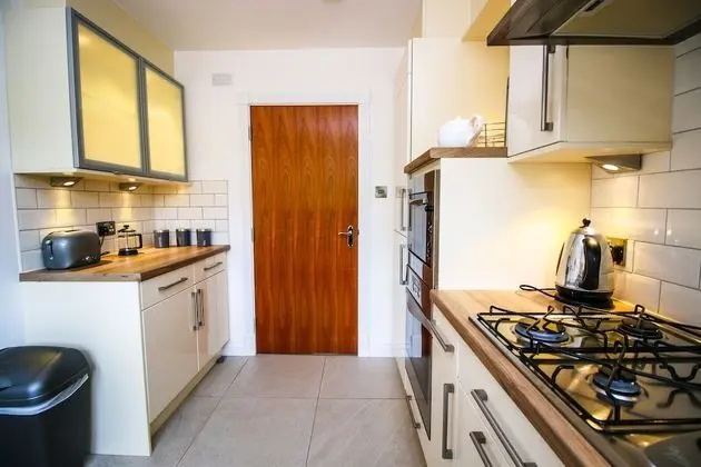 Luxury Apart Daire, 2 Yatak Odası, Engellilere Uygun (3E, Abbotsford)