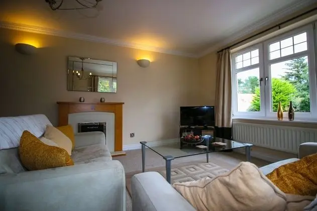 Luxury Apart Daire, 2 Yatak Odası, Engellilere Uygun (3E, Abbotsford)