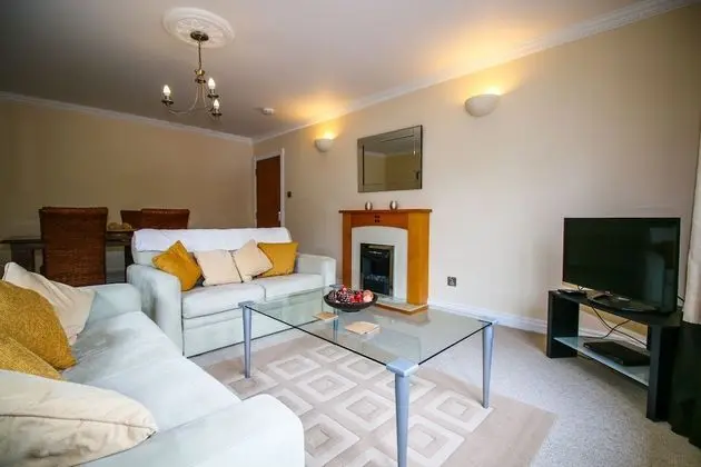 Luxury Apart Daire, 2 Yatak Odası, Engellilere Uygun (3E, Abbotsford)