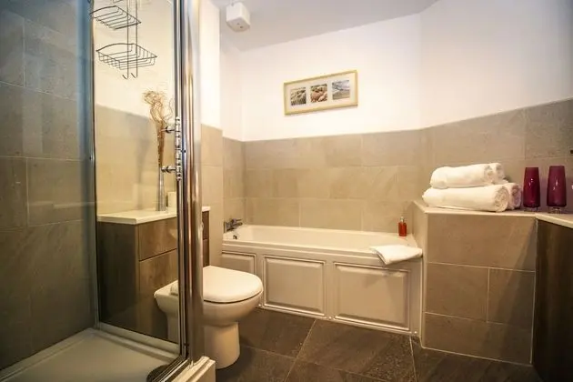Luxury Apart Daire, 2 Yatak Odası, Engellilere Uygun (3E, Abbotsford)