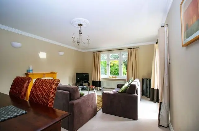 Luxury Apart Daire, 2 Yatak Odası, Engellilere Uygun (3E, Abbotsford)