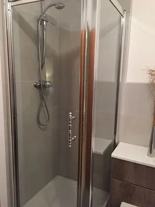 Luxury Apart Daire, 2 Yatak Odası, Engellilere Uygun (3H, Abbotsford)