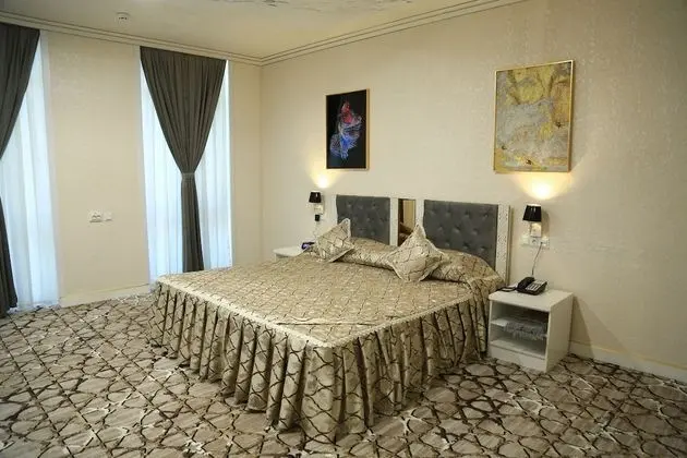 Luxury Tek Büyük Yataklı Oda