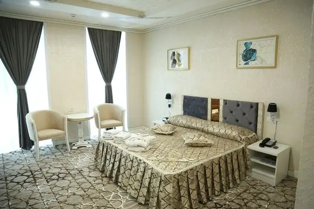 Luxury Tek Büyük Yataklı Oda