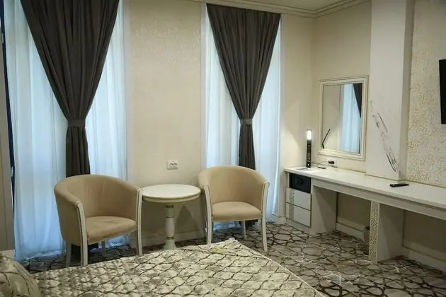 Luxury Tek Büyük Yataklı Oda
