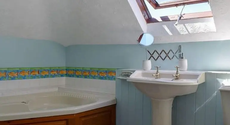 Deluxe Büyük Yataklı Tek Kişilik Oda, Avlu Manzaralı (#6)