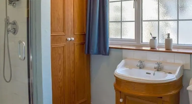 Family Oda, Ortak Banyo, Zemin Kat (#1)