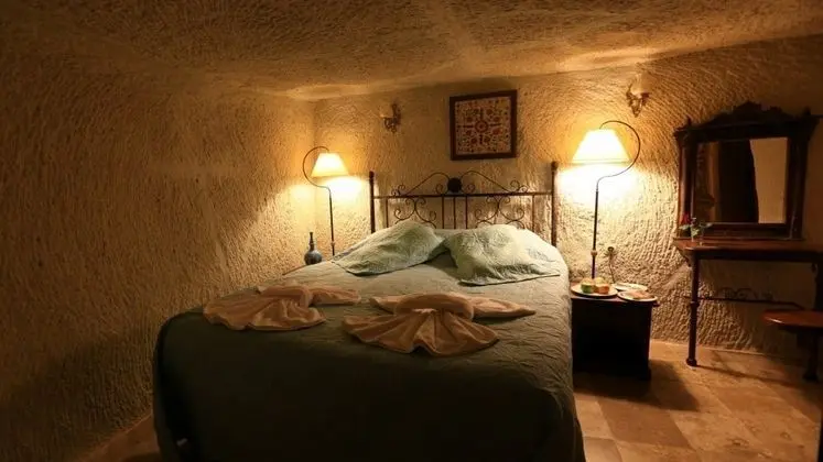 Panoramic Stone Suite
