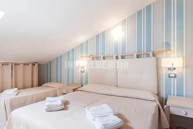 Deluxe Üç Kişilik Oda