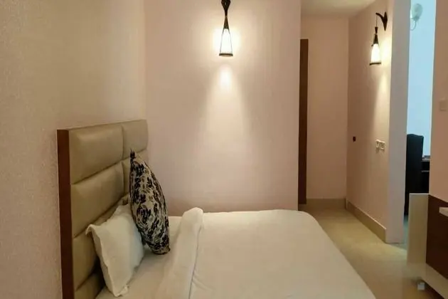 Luxury Hut