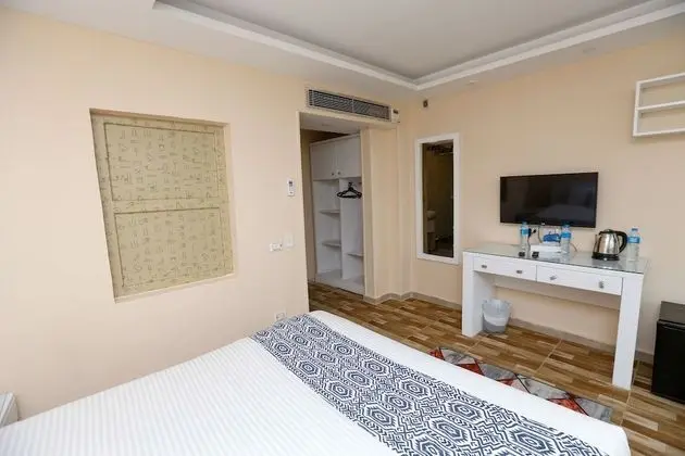 Deluxe Tek Büyük Yataklı Oda, 1 Büyük (Queen) Boy Yatak, Sigara İçilmez, Dağ Manzaralı