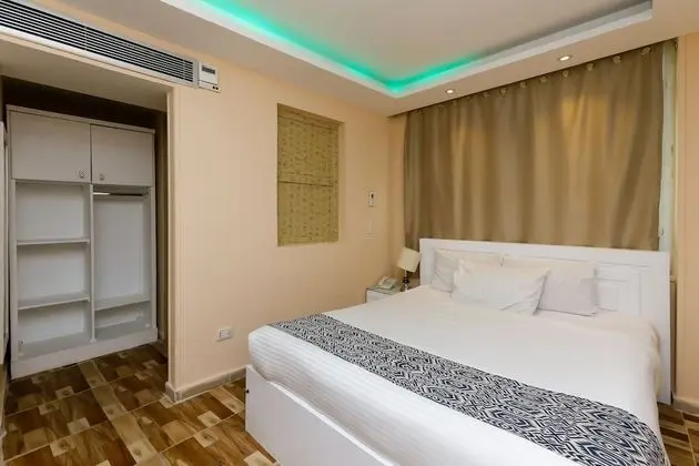 Standard Tek Büyük veya İki Ayrı Yataklı Oda, Sigara İçilmez