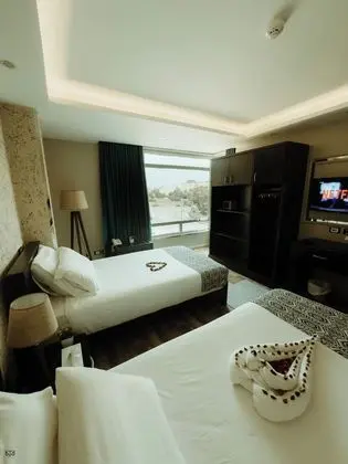 Standard Tek Büyük veya İki Ayrı Yataklı Oda, Sigara İçilmez