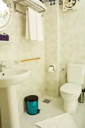 Standard Tek Büyük veya İki Ayrı Yataklı Oda, Sigara İçilmez