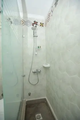 Standard Tek Büyük veya İki Ayrı Yataklı Oda, Sigara İçilmez