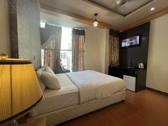 Deluxe Oda (Return Airport Transfers)