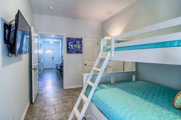 Daire, Birden Çok Yatak, Veranda (Turquoise Trea'shore)