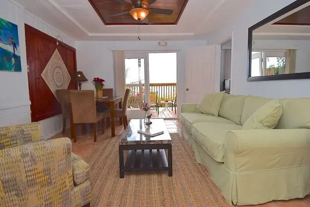 Kır Evi, Sıcak Su Küveti, Koy Manzaralı