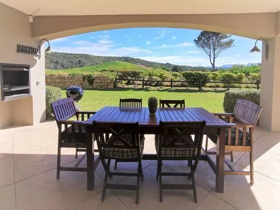 Family Ev, Sigara İçilmez, Golf Manzaralı