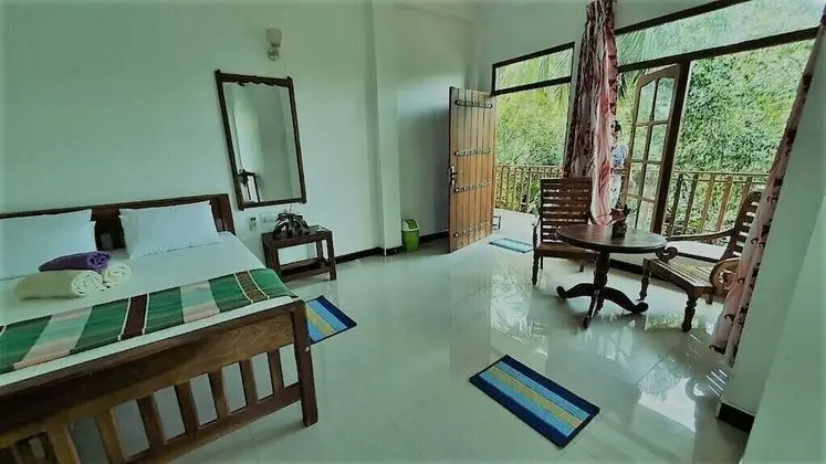 Deluxe Tek Büyük Yataklı Oda, 1 En Büyük (King) Boy Yatak, Balkon, Kısmi Deniz Manzaralı