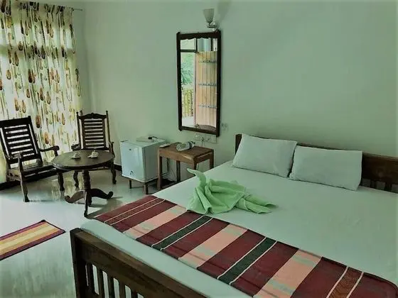 Deluxe Tek Büyük Yataklı Oda, 1 En Büyük (King) Boy Yatak, Balkon, Kısmi Deniz Manzaralı